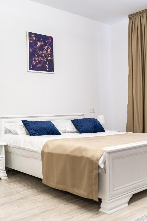 Armada Aparthotel Alba Iulia Exterior foto